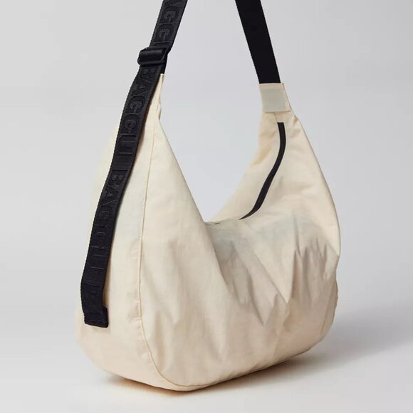 NWT - BAGGU Large Nylon Ivory Color Crescent Shoulder Bag - Picture 3 of 6